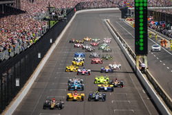 Start: James Hinchcliffe, Schmidt Peterson Motorsports Honda, führt