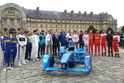 Rijdersgroepsfoto met Alejandro Agag, Formula E CEO, en Jean Todt, FIA President