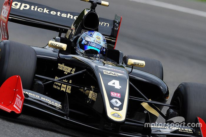 Roy Nissany venceu as duas provas da Fórmula V8 3.5 em Silverstone. Vitor Baptista também repetiu resultados, na oitava colocação. Pietro Fittipaldi foi o sexto no sábado e abandonou a corrida 2, no domingo.