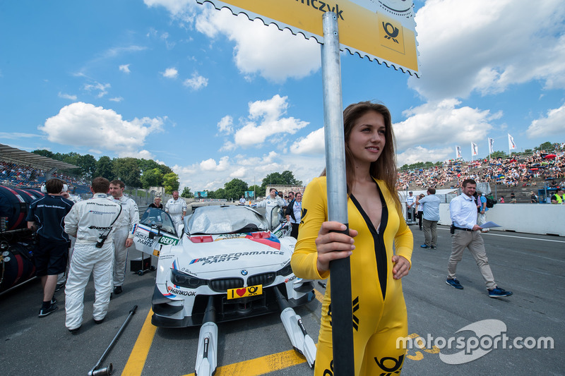 Grid girl, Martin Tomczyk, BMW Team Schnitzer, BMW M4 DTM