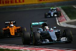 Lewis Hamilton, Mercedes AMG F1 W07 Hybrid