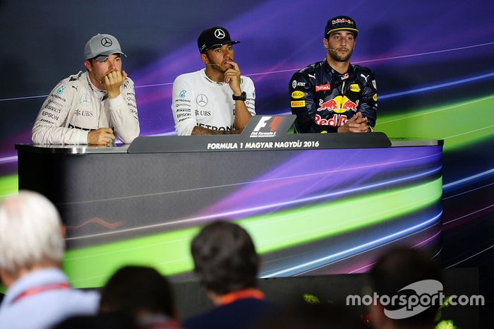 Conferencia de prensa: ganador Lewis Hamilton, Mercedes AMG F1 Team, Nico Rosberg Mercedes AMG F1 Team el segundo lugar y tercer lugar Daniel Ricciardo, Red Bull Racing