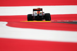 Макс Ферстаппен, Red Bull Racing RB12, широкий вхід