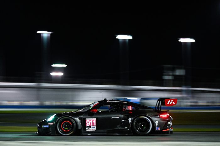 #911 Manthey Porsche 911 GT3 R (992): Ryan Hardwick, Thomas Preining