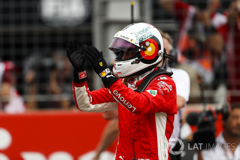 Sebastian Vettel, Ferrari, celebra su pole position