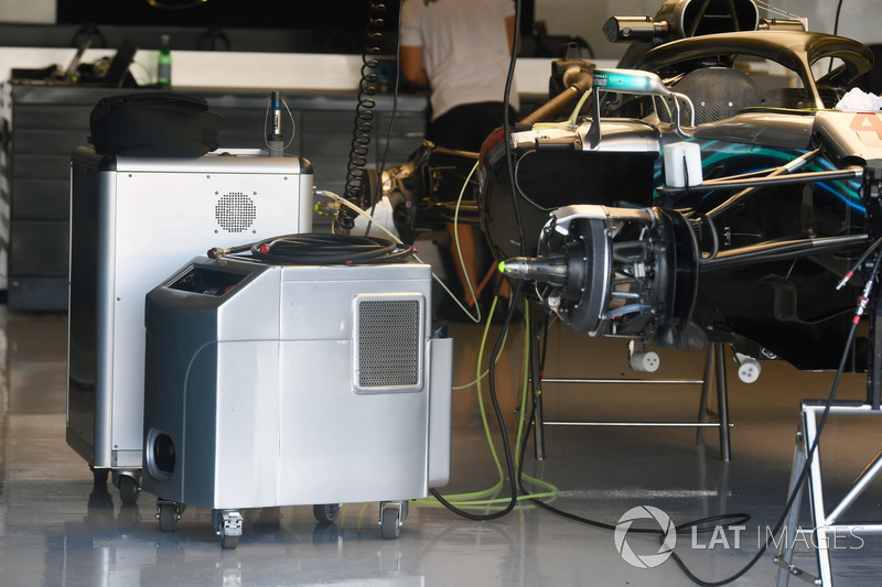 Mercedes-AMG F1 W09 detay