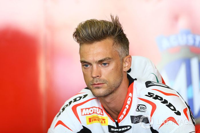 Leon Camier, MV Agusta