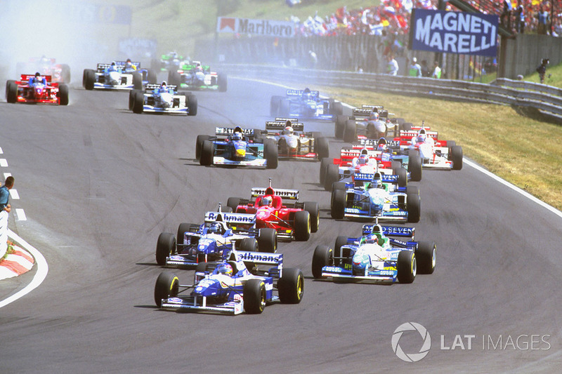 Jacques Villeneuve, Williams FW18 Renault devant Damon Hill, Williams FW18 Renault et Jean Alesi, Benetton B196 Renault