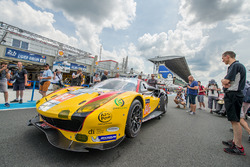 #84 JMW Motorsport Ferrari 488 GTE: Robert Smith, Will Stevens, Dries Vanthoor