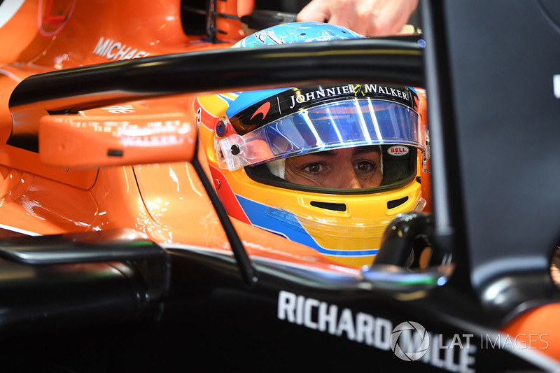 Fernando Alonso, McLaren MCL32 and halo