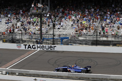 Matheus Leist, Carlin takes the win