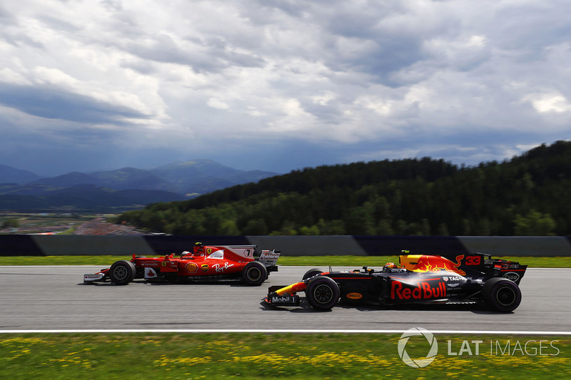 Kimi Raikkonen, Ferrari SF70H, Max Verstappen, Red Bull Racing RB13