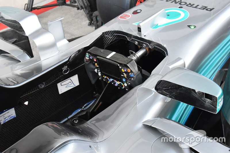 Cockpit del Mercedes AMG F1 W08