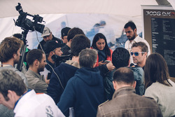 Sebastien Loeb, Peugeot Sport con los medios