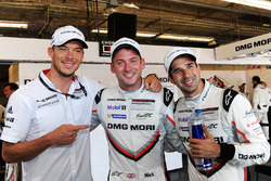 Володарі поулу Ніл Яні, Андре Лоттерер, Нік Тенді, Team Porsche