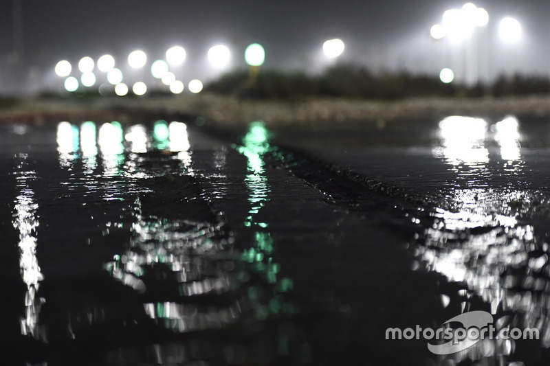 Wet track