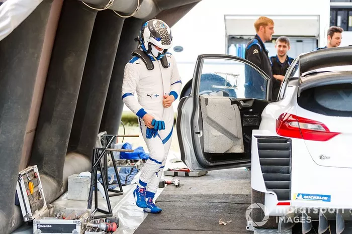 Valtteri Bottas prueba un M-Sport Ford Fiesta WRC

