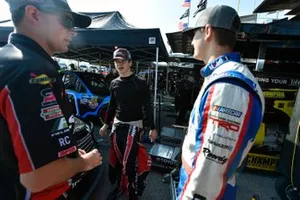  Harrison Burton, Kyle Busch Motorsports, Toyota Tundra Safelite AutoGlass and  Todd Gilliland, Kyle Busch Motorsports, Toyota Tundra Mobil 1