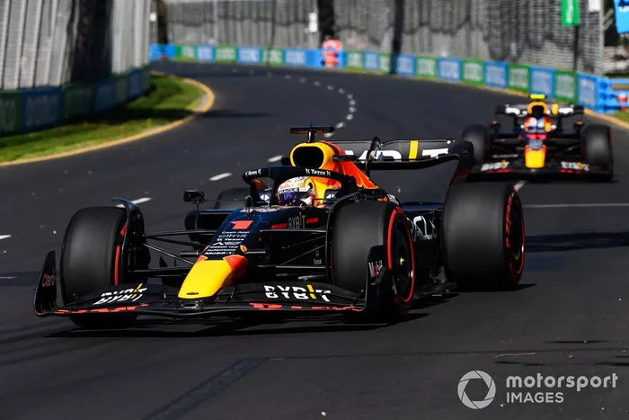 Max Verstappen, Red Bull Racing RB18, Sergio Pérez, Red Bull Racing RB18