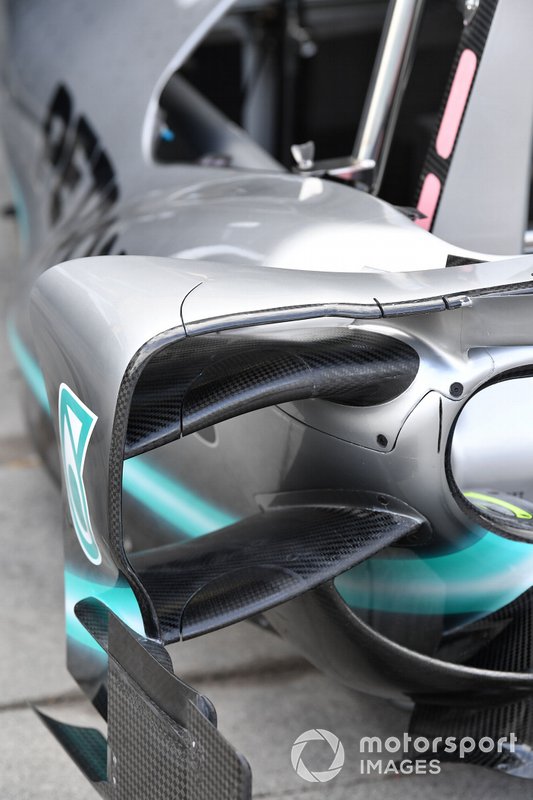 Mercedes AMG F1 W10 parçaları