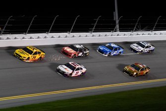 Michael McDowell, Front Row Motorsports, Ford Mustang Love's Travel Stops, Denny Hamlin, Joe Gibbs Racing, Toyota Camry FedEx Express, Daniel Suarez, Stewart-Haas Racing, Ford Mustang Haas Automation