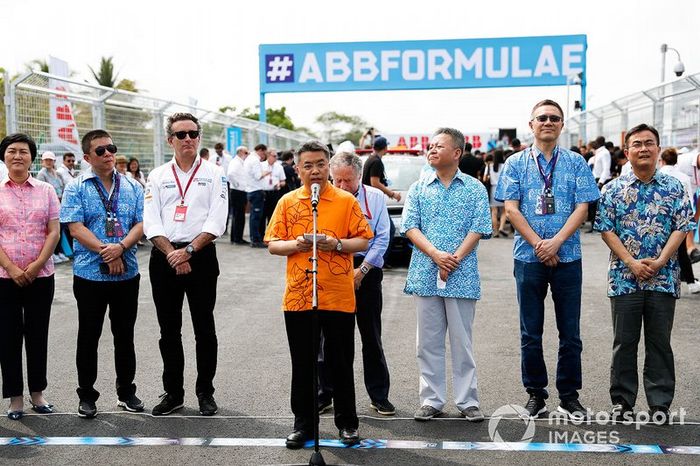 Alejandro Agag, CEO de la Formula E, Jean Todt, Presidente de la FIA, e invitados