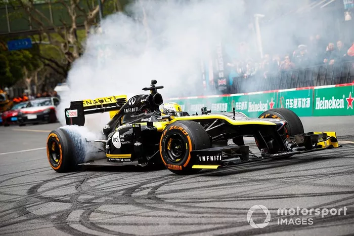 
Demostración con Guanyu Zhou, Renault F1 Team 