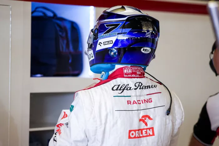 Casco de Kimi Raikkonen, Alfa Romeo Racing 