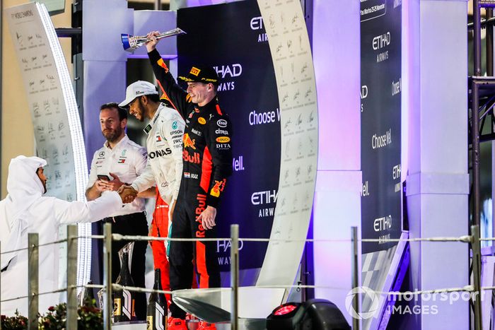 Podio: tercer lugar Max Verstappen, Red Bull Racing celebran