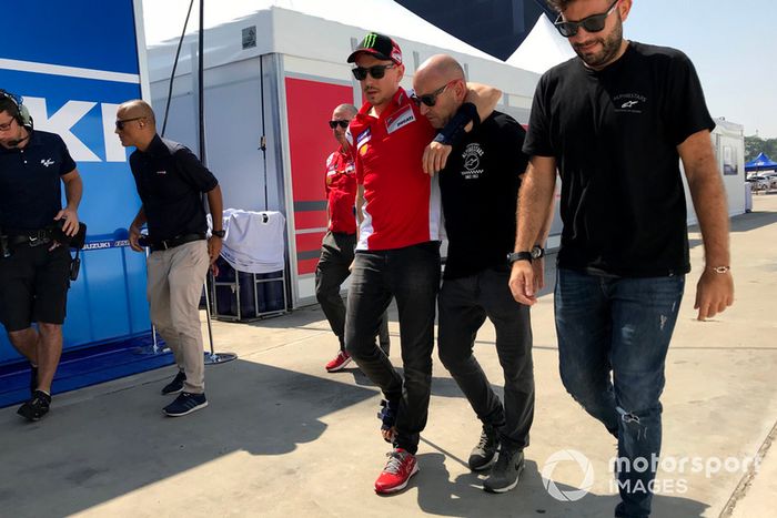 Jorge Lorenzo, Ducati Team injured after crash