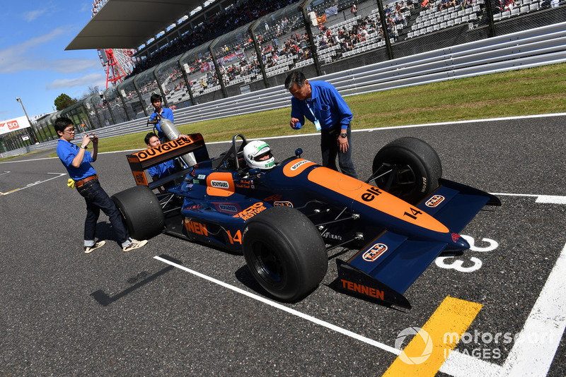AGS JH23 lors des Legends F1 30th Anniversary Lap Demonstration