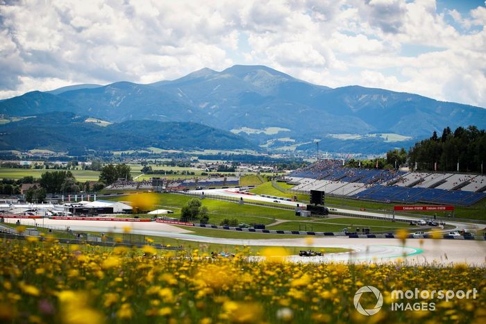 Lewis Hamilton, Mercedes W12