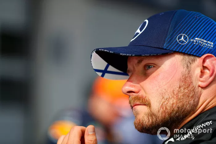 Segundo lugar Valtteri Bottas, Mercedes, en Parc Ferme