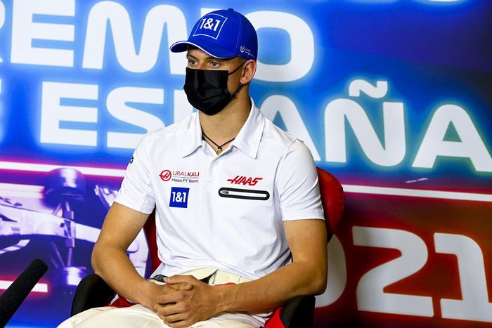 Mick Schumacher, Haas F1  en la conferencia de prensa