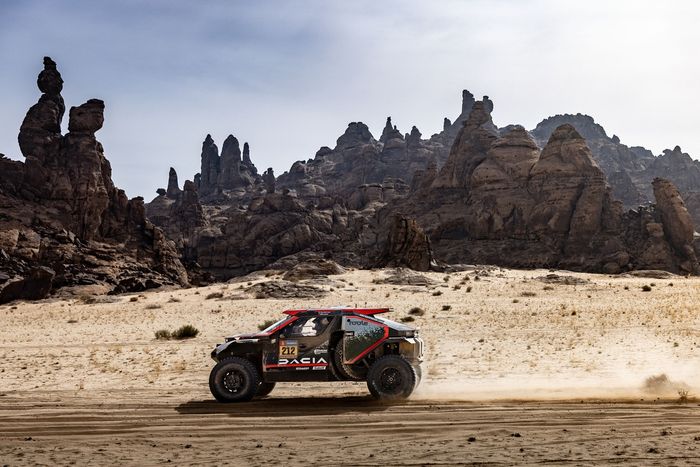 #212 The Dacia Sandriders Dacia: Cristina Gutierrez, Pablo Moreno