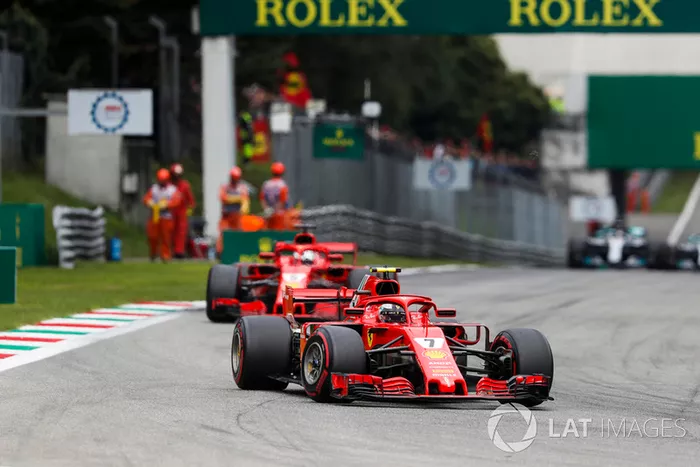 Kimi Raikkonen, Ferrari SF71H, y Sebastian Vettel, Ferrari SF71H 