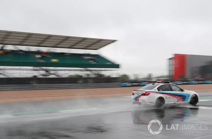 Safety car