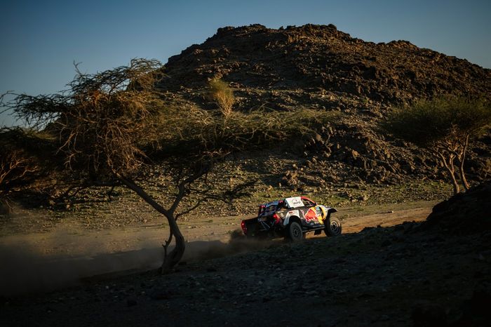 #200 Toyota Gazoo Racing Toyota: Nasser Al-Attiyah, Mathieu Baumel