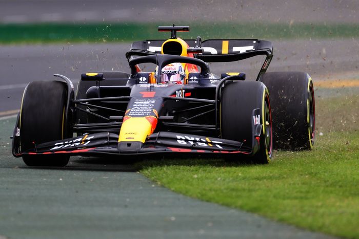 Max Verstappen, Red Bull Racing RB19 se va de largo