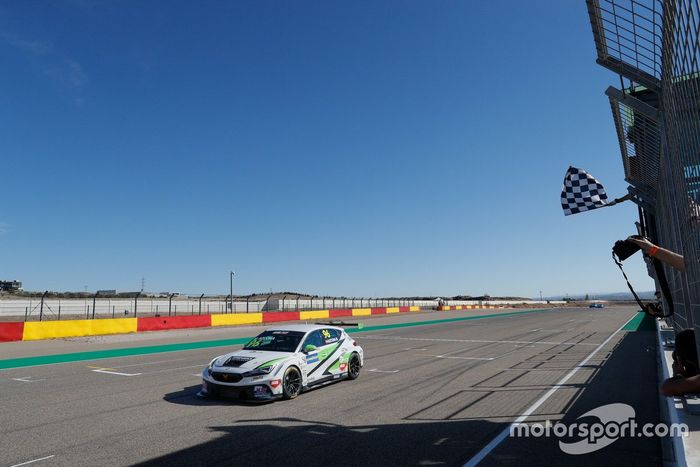 Mikel Azcona, Zengo Motorsport Services KFT CUPRA León Competición TCR