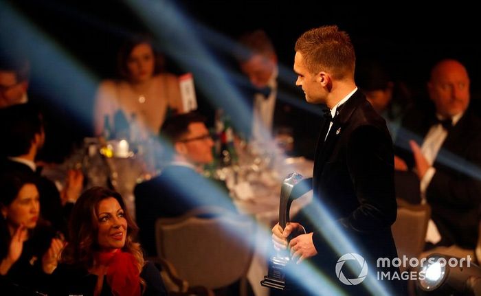 Colin Turkington recibe el Premio al Piloto Nacional del Año