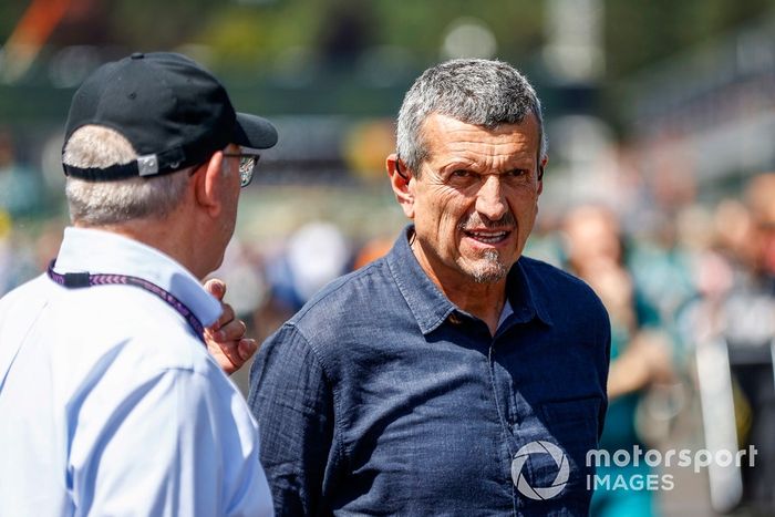 Guenther Steiner, en la parrilla 