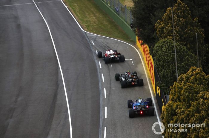 Kimi Raikkonen, Alfa Romeo Racing C41, Valtteri Bottas, Mercedes W12, Esteban Ocon, Alpine A521