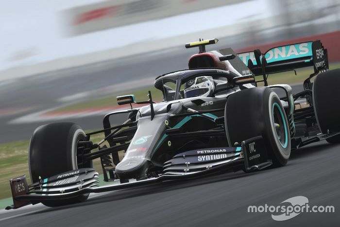 Mercedes F1 eSports car in Black livery