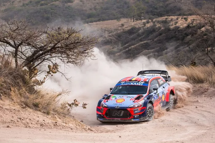 Thierry Neuville, Nicolas Gilsoul, Hyundai Motorsport Hyundai i20 Coupe WRC