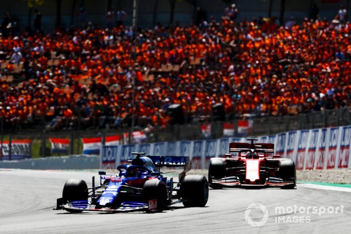 Daniil Kvyat, Toro Rosso STR14, Sebastian Vettel, Ferrari SF90