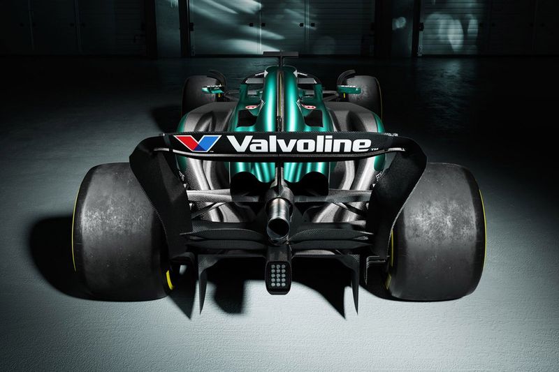 スパーク アストンマーティン AMR24 F.アロンソ 2024日本GP 別注 アストンマーティン AMR24 フェルナンド・アロンソ F1日本GP