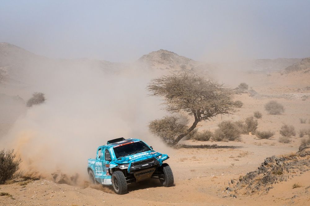 #231 Rebellion Racing Toyota GR DKR Hilux: Romain Dumas, Max Delfino