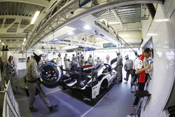 #2 Porsche Team Porsche 919 Hybrid: Romain Dumas, Neel Jani, Marc Lieb
