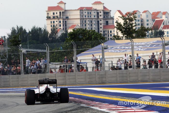 Romain Grosjean, Haas F1 Team VF-16